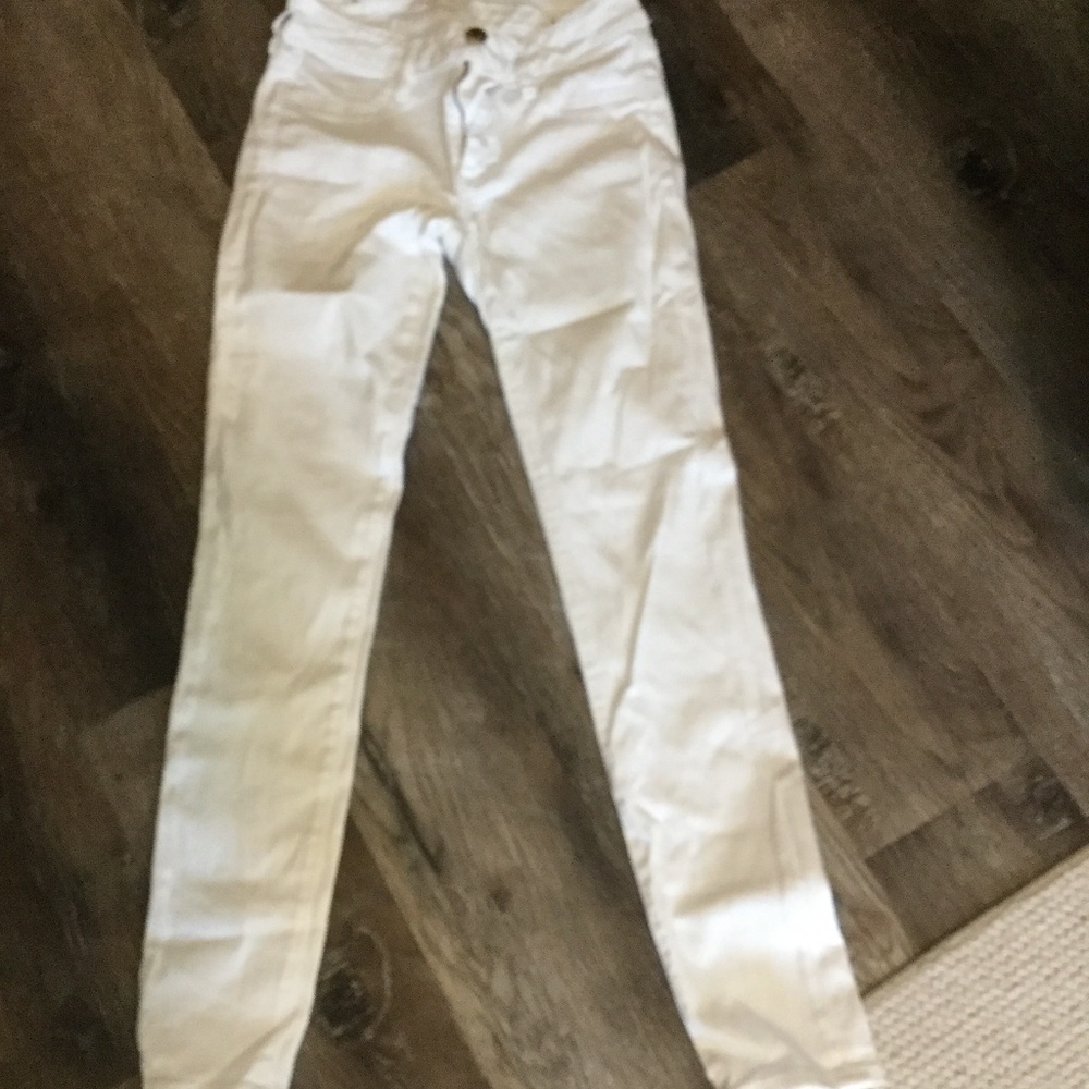 American eagle white skinny jeans